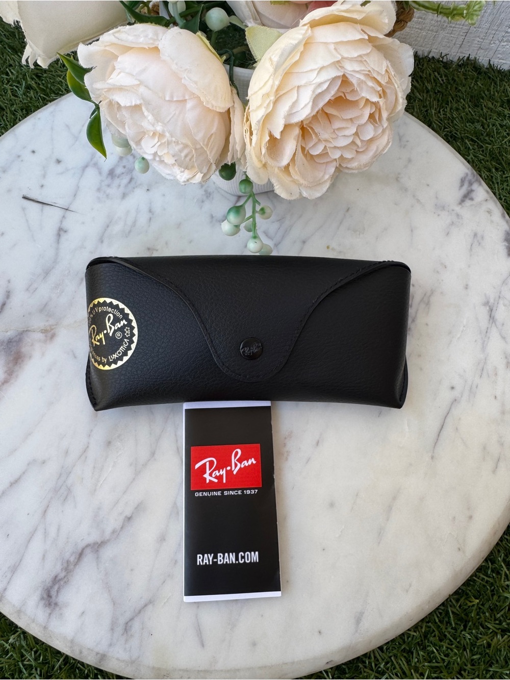 Ray-Ban Black Leather Sunglasses Case with authenticity card new and Authentic